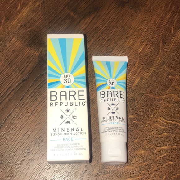 Bare Republic's Mineral Face SPF 30 Sunscreen - Picture 2 of 4